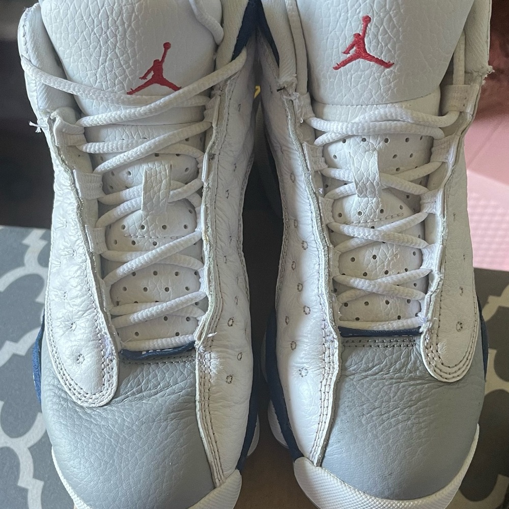 Kids Jordan 13 Retro’s - Picture 2 of 3